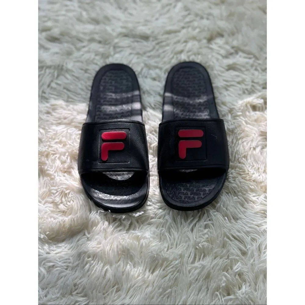 BNWOT Black FILA Slides Boys Youth Size 5